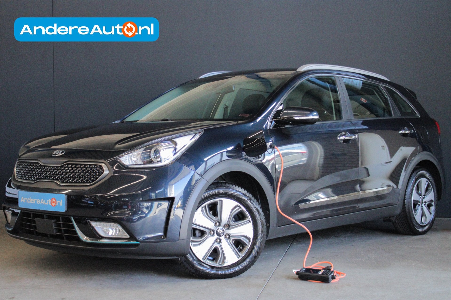 Kia Niro 1.6 GDi PHEV DynamicLine |trekhaak|stoel/stuurverwa, 77 km/l, Gebruikt, Zwart, Blauw