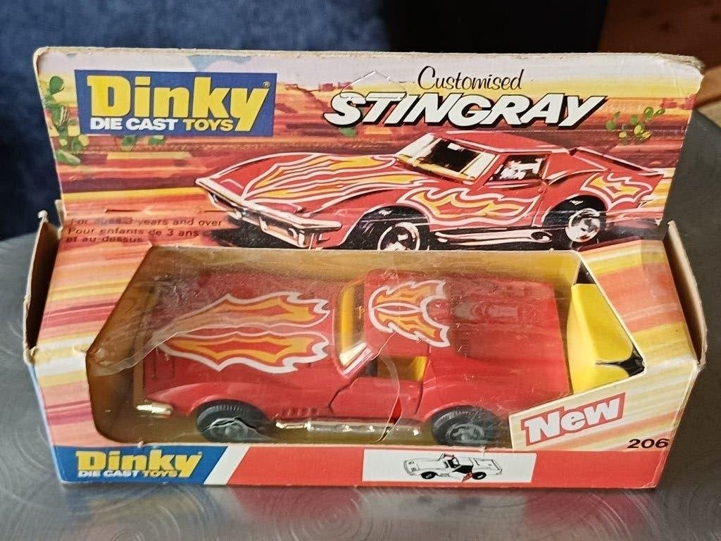 Corvette Stingray Customised 1:43 Dinky Toys, Ophalen of Verzenden, Zo goed als nieuw, Auto, Dinky Toys