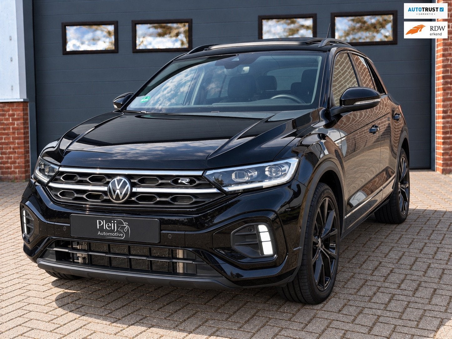 Volkswagen T-Roc 2.0 TSI 4Motion R-Line Business+ |Pano| Bea, Auto's, Automaat, 15 km/l, Gebruikt, Euro 6