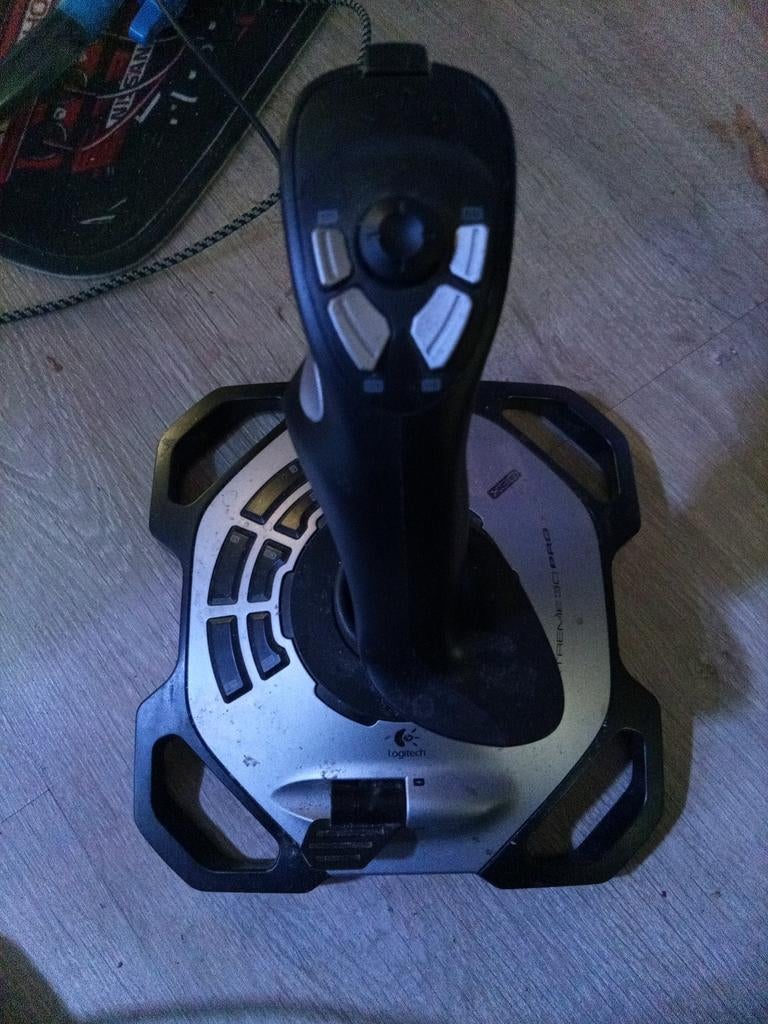 Logitech extreme 3d pro flightstick stuurknuppel simulator, Ophalen of Verzenden, Zo goed als nieuw