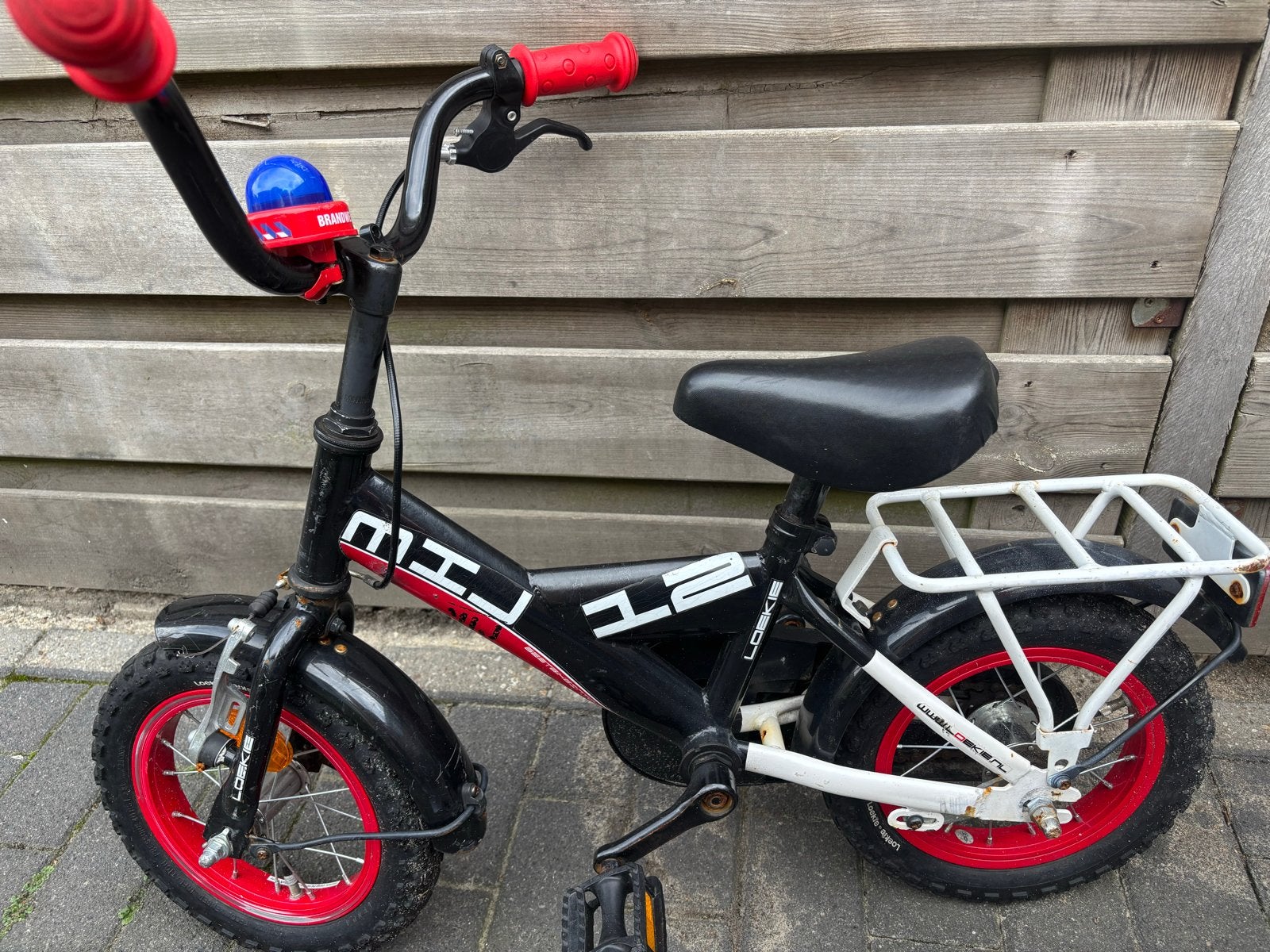 Loekie 12 inch kinderfiets - Zwart/Rood, Ophalen, Gebruikt, Velgrem, Minder dan 16 inch