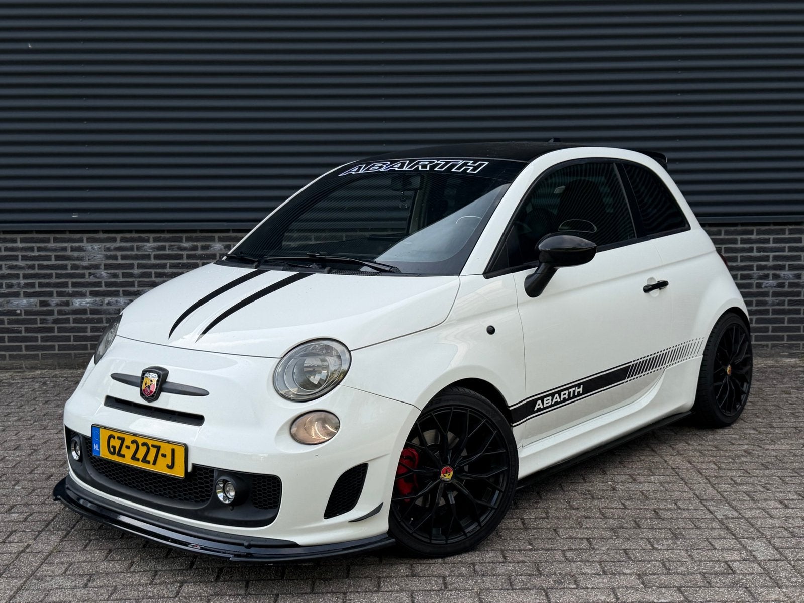 Fiat 500 1.4 Abarth C 2009 Wit, Voorwielaandrijving, 40 €/maand, Zwart, 4 cilinders