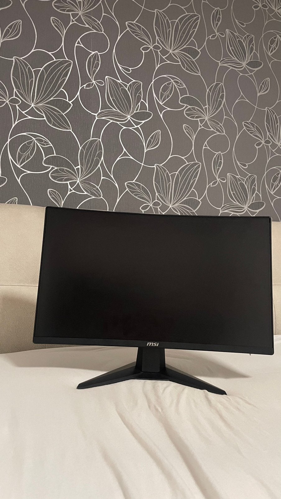 MSI MAG 242C GAMING MONITOR, VA, Full HD, Minder dan 1 ms, Zo goed als nieuw
