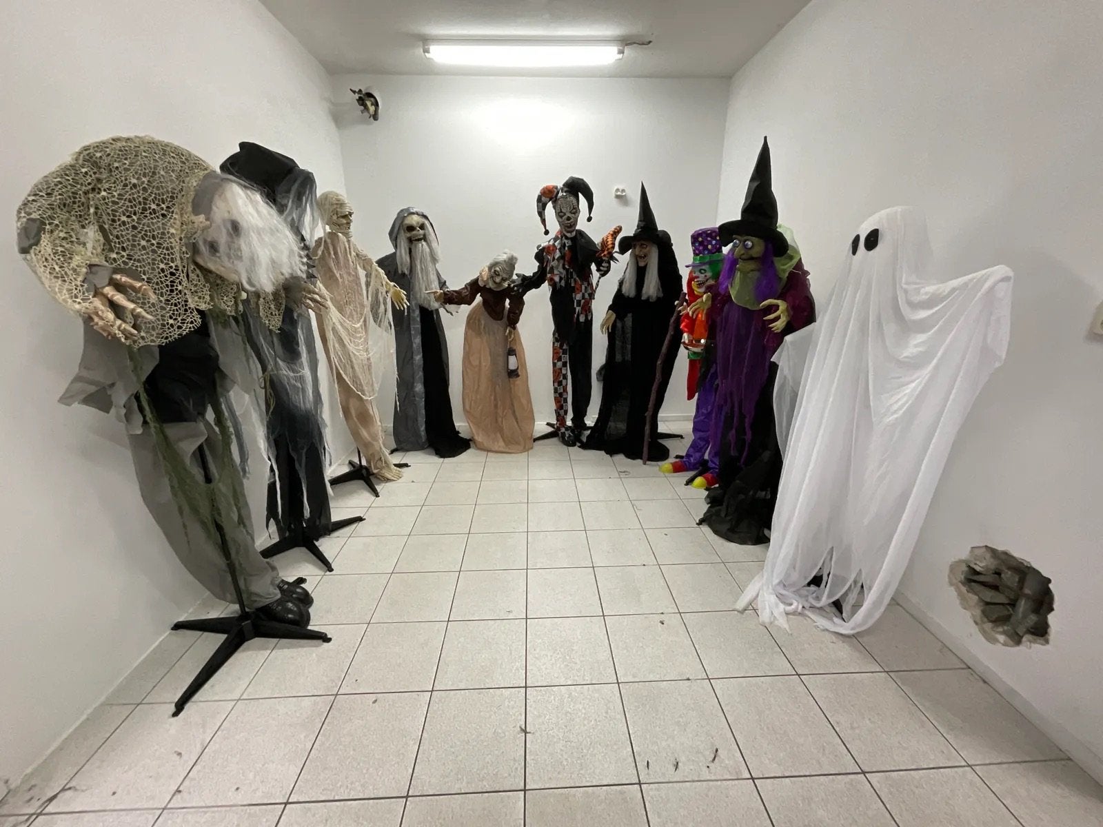 Partij van 10 x animatronic halloween poppen, Hobby en Vrije tijd, Feestartikelen, Ophalen of Verzenden, Nieuw, Halloween of Griezel