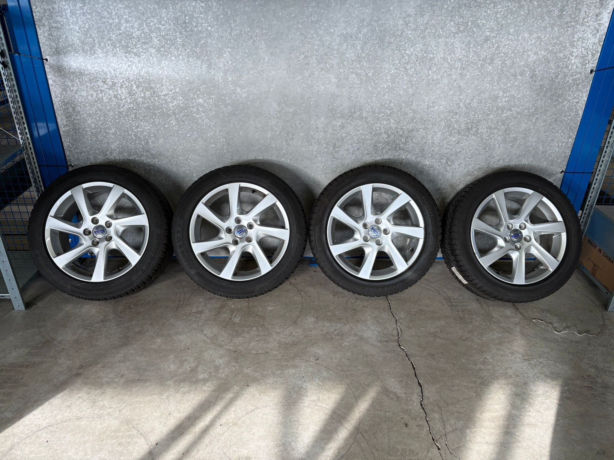 17'' Njord - S60/V60/V70 - Continental / Pirelli - 225/50 R1