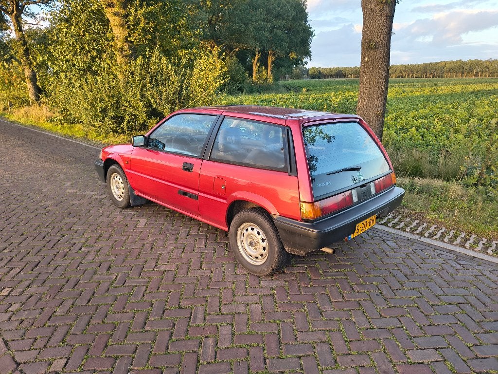 Honda civic 1.3 luxe hondamatic 81.000 km! nieuwe apk. 1986, Auto's, Voorwielaandrijving, 765 kg, 4 stoelen, C1