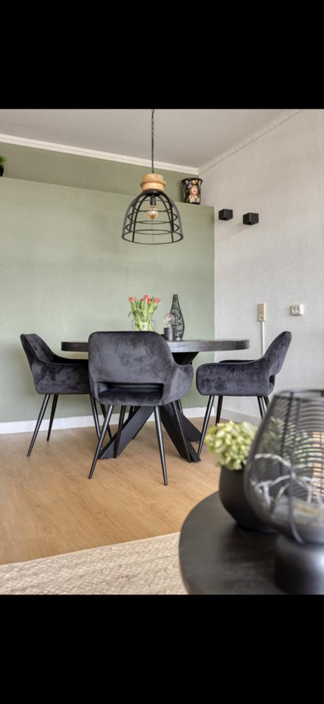 Complete eethoek: ronde tafel, 4 stoelen, salontafel en lamp, Ophalen, 100 tot 150 cm, Rond, Zo goed als nieuw