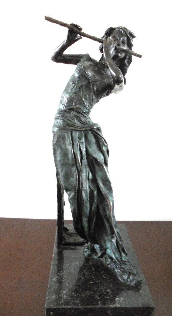 Marianne Houtkamp.Fluitiste.Groot en zwaar bronzen beeld!, Antiek en Kunst, Ophalen