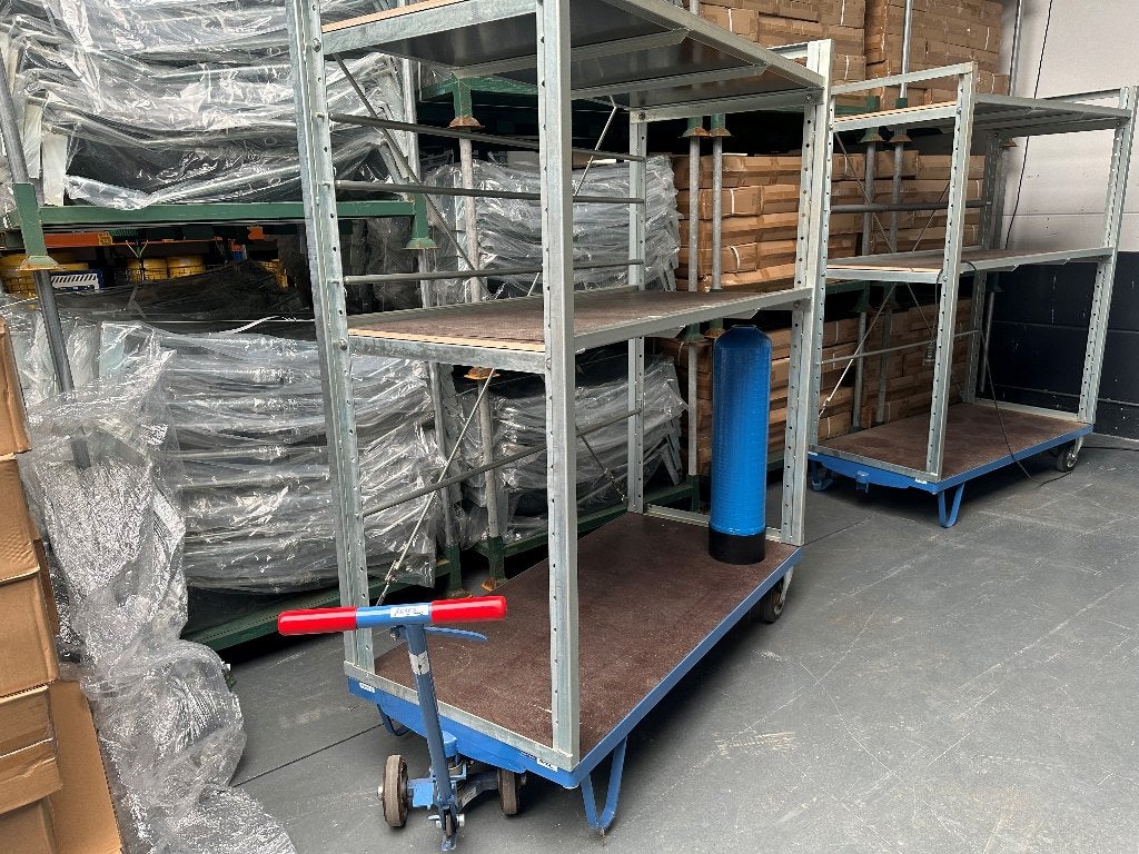 magazijnstelling / transportwagen / rekken in vrachtwagen, 100 liter of meer, Ophalen, Zo goed als nieuw, Transportkar