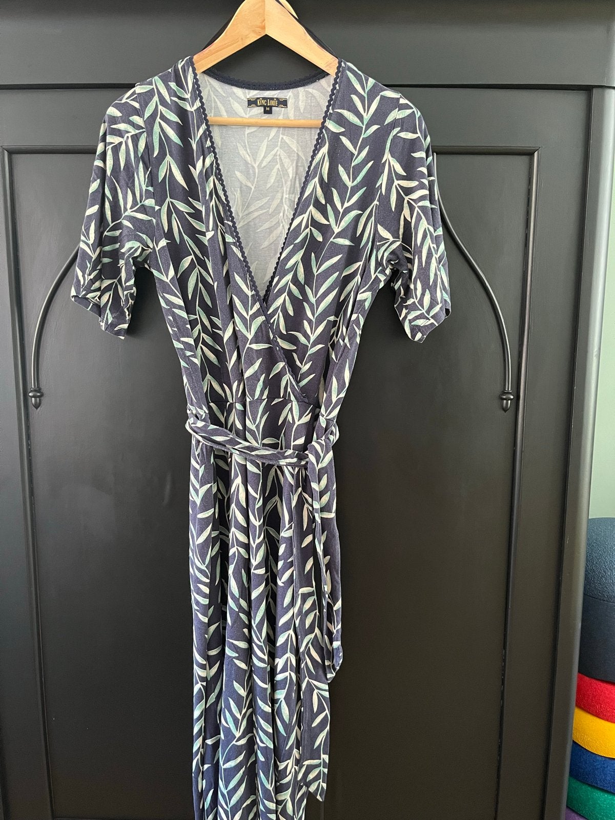 King Louie Jumpsuit Maat M met Bladprint en Ceintuur, Kleding | Dames, Jumpsuits, Gedragen, Maat 38/40 (M), Blauw, Ophalen
