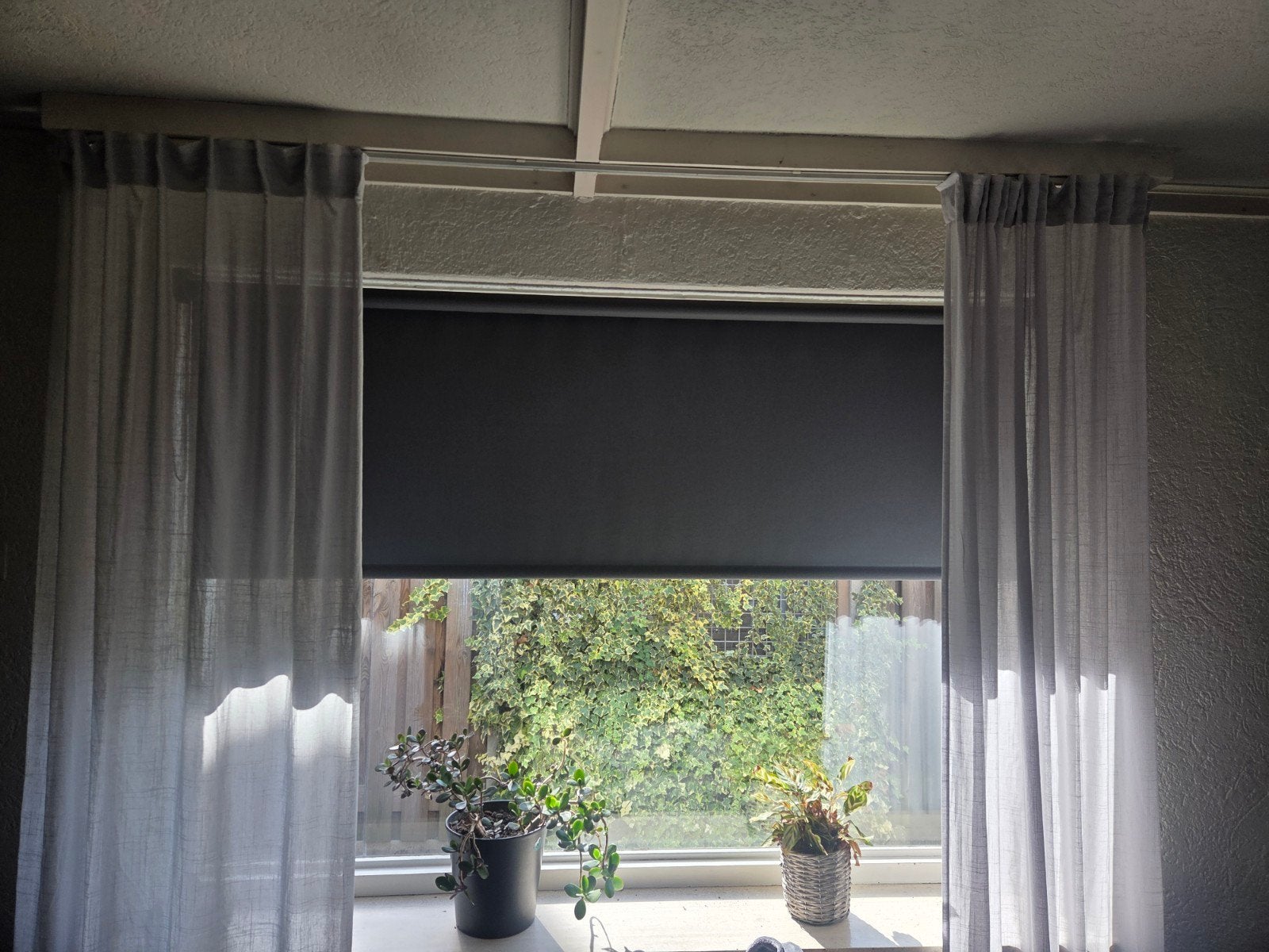 Veneta Dark Grey Rolgordijn, Ophalen, 147 cm, Zwart, Zo goed als nieuw