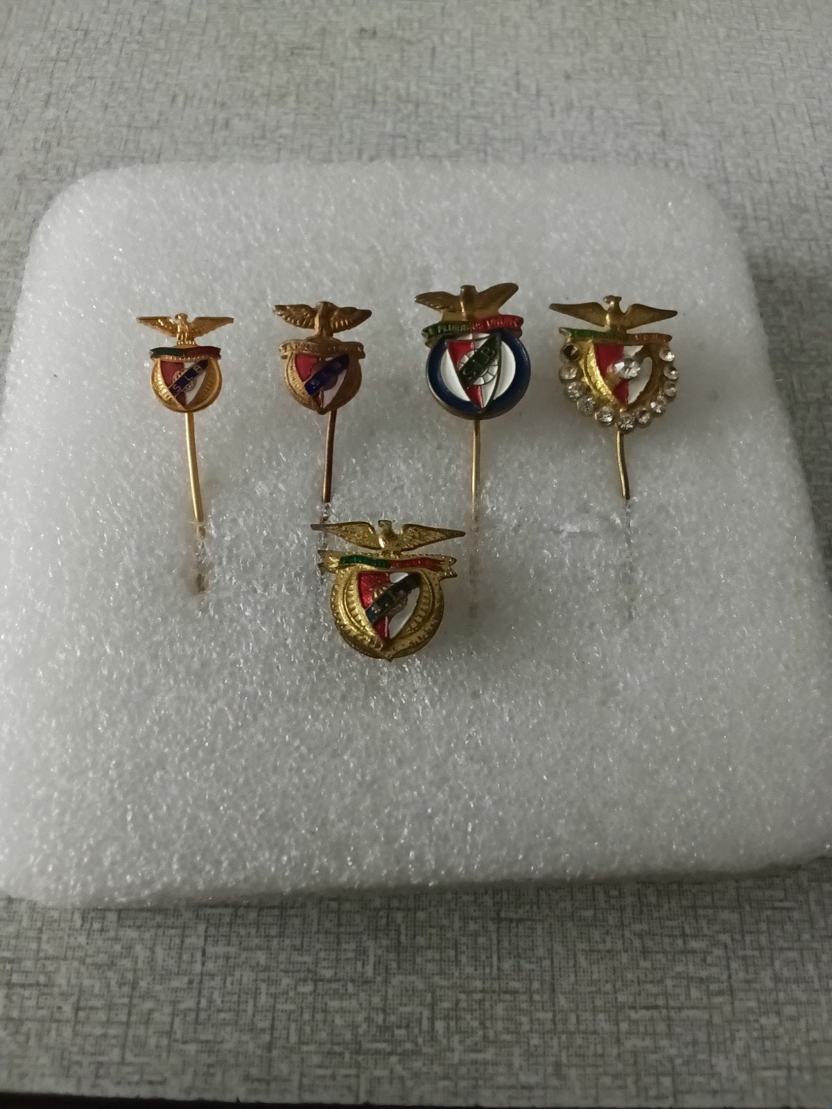 verschillende speldjes van "" Benfica "".Football Club, Ophalen of Verzenden, Overige onderwerpen