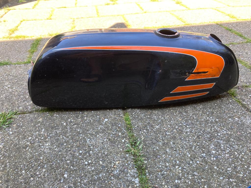 Zwarte Honda ss50 Benzine tank cd50 c50 dax 4takt, Fietsen en Brommers, Brommeronderdelen | Oldtimers, Ophalen of Verzenden, Gebruikt