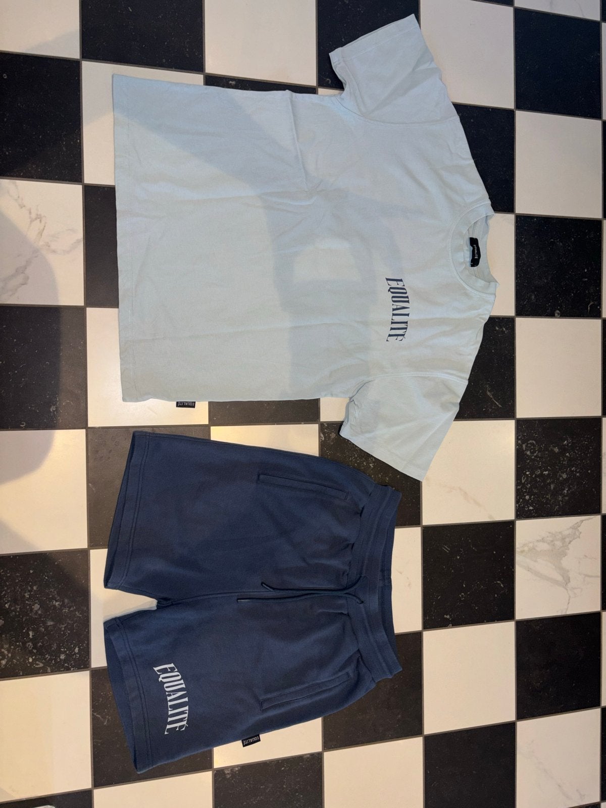 Equalite set: T-shirt (S) en korte broek (XS), Kleding | Heren, Ophalen of Verzenden, Zo goed als nieuw, Maat 46 (S) of kleiner
