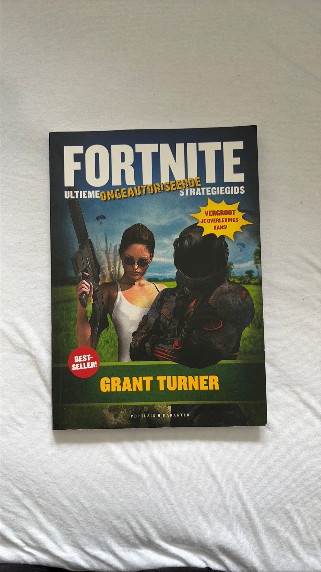 Boek Fortnite, Ophalen of Verzenden, Zo goed als nieuw