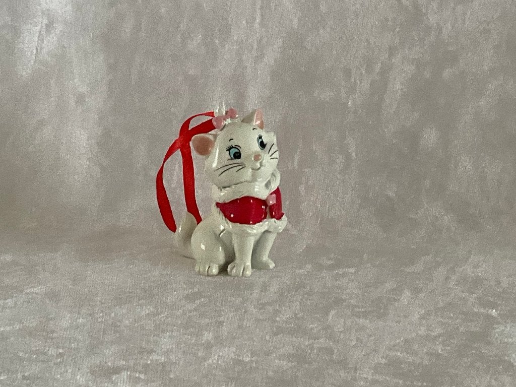 Disney kerst ornament van Marie - Aristocats, Verzamelen, Ophalen of Verzenden, Overige figuren, Zo goed als nieuw, Beeldje of Figuurtje