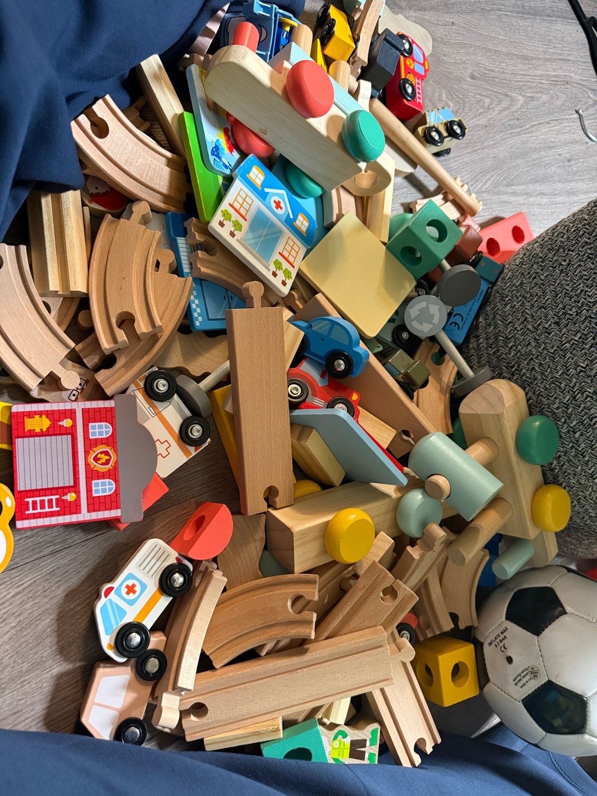 Grote set houten trein met rails en accessoires - HEMA, Ophalen of Verzenden, Gebruikt, Overige typen