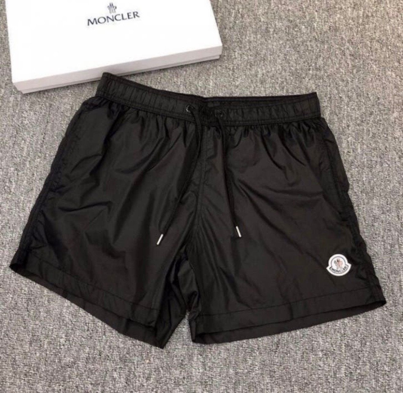 Moncler korte broek, Ophalen of Verzenden, Zwart