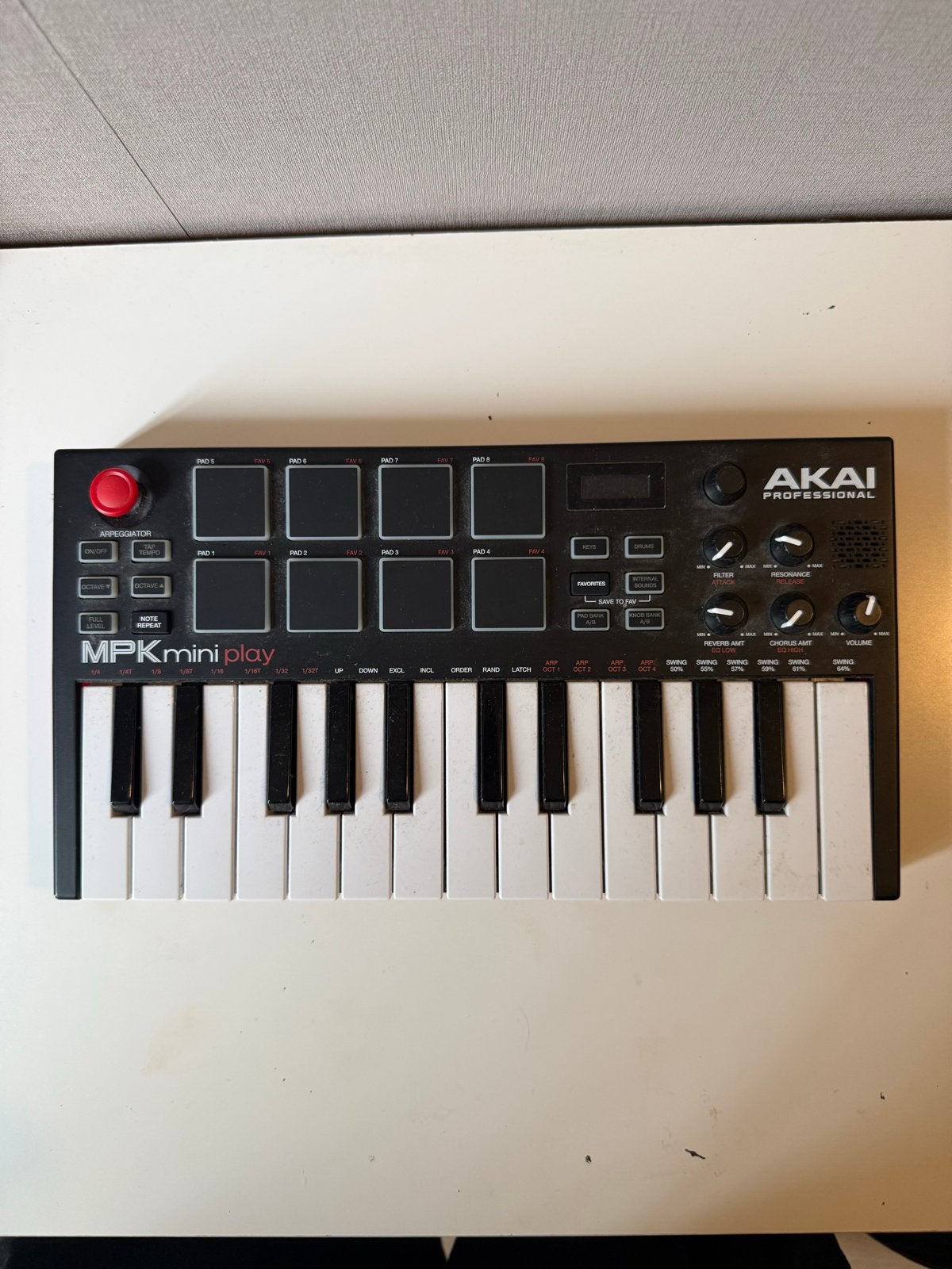 AKAI MPK mini play MIDI-keyboard/controller, Overige merken, Zo goed als nieuw, Aanslaggevoelig, Overige aantallen