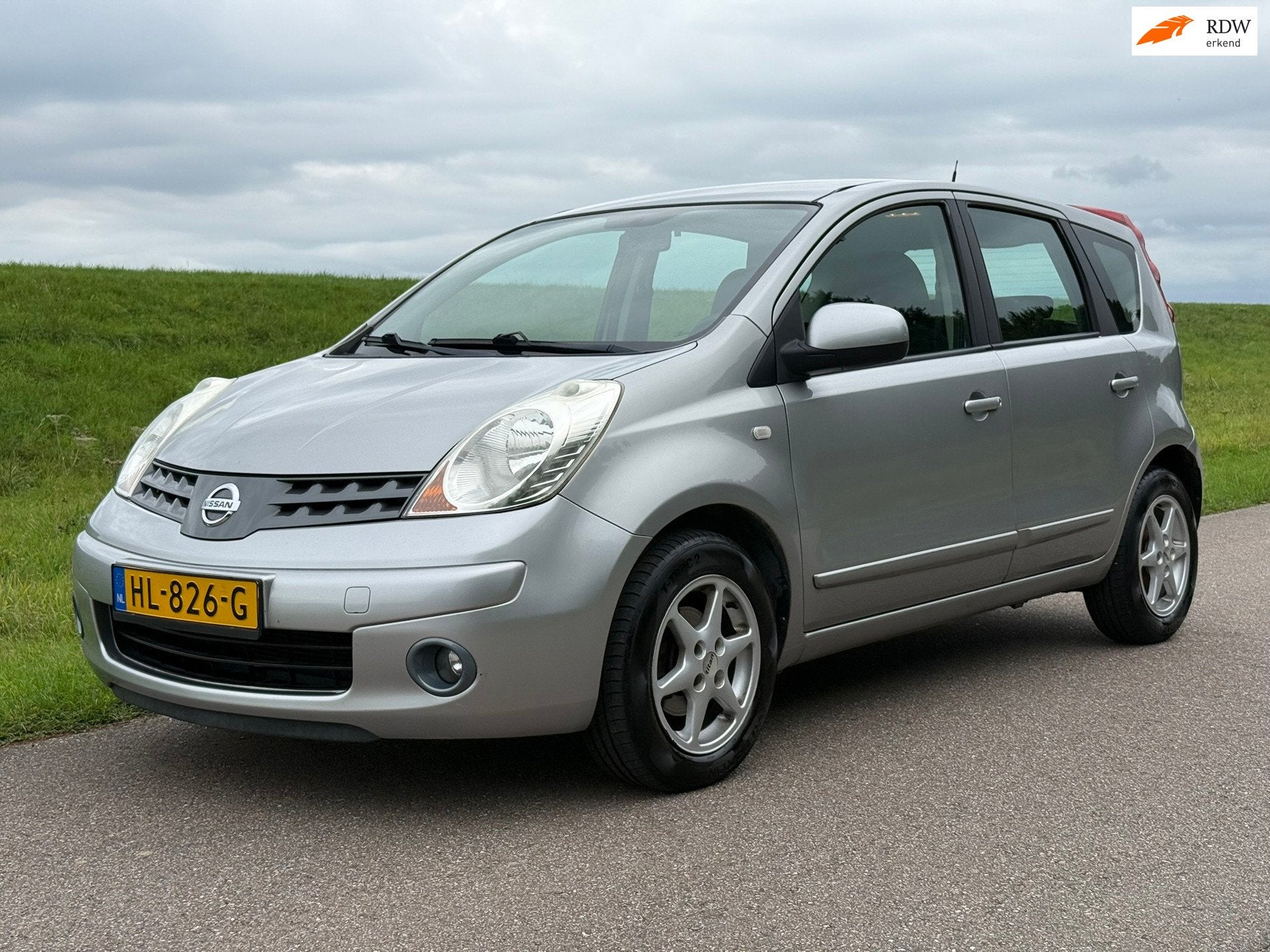 Nissan Note 1.4 Pure | Airco | Bluetooth | Lage KM, Voorwielaandrijving, Stof, Gebruikt, Zwart