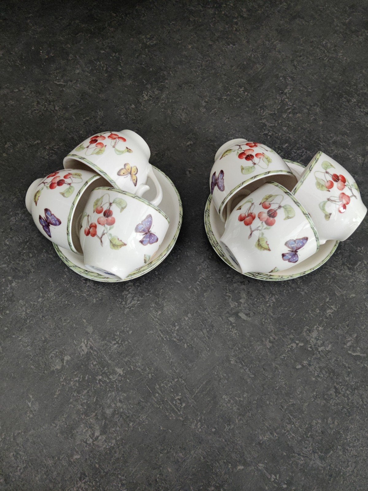 Janneke Brinkman servies, Ophalen