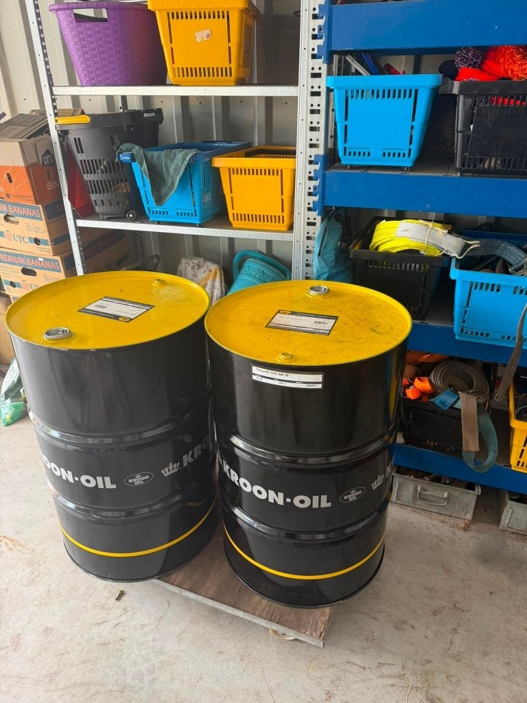 Statafels lege Kroon Oil olievaten olievat, Ophalen, Zo goed als nieuw