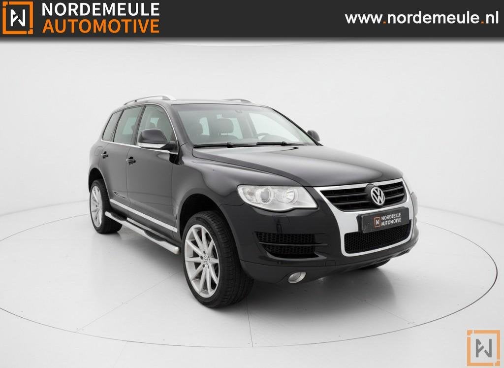 Volkswagen TOUAREG 2.5 TDI HIGHLINE+. AUT, TREKHAAK, AIRCO, Auto's, Automaat, Euro 5, Gebruikt, Zwart