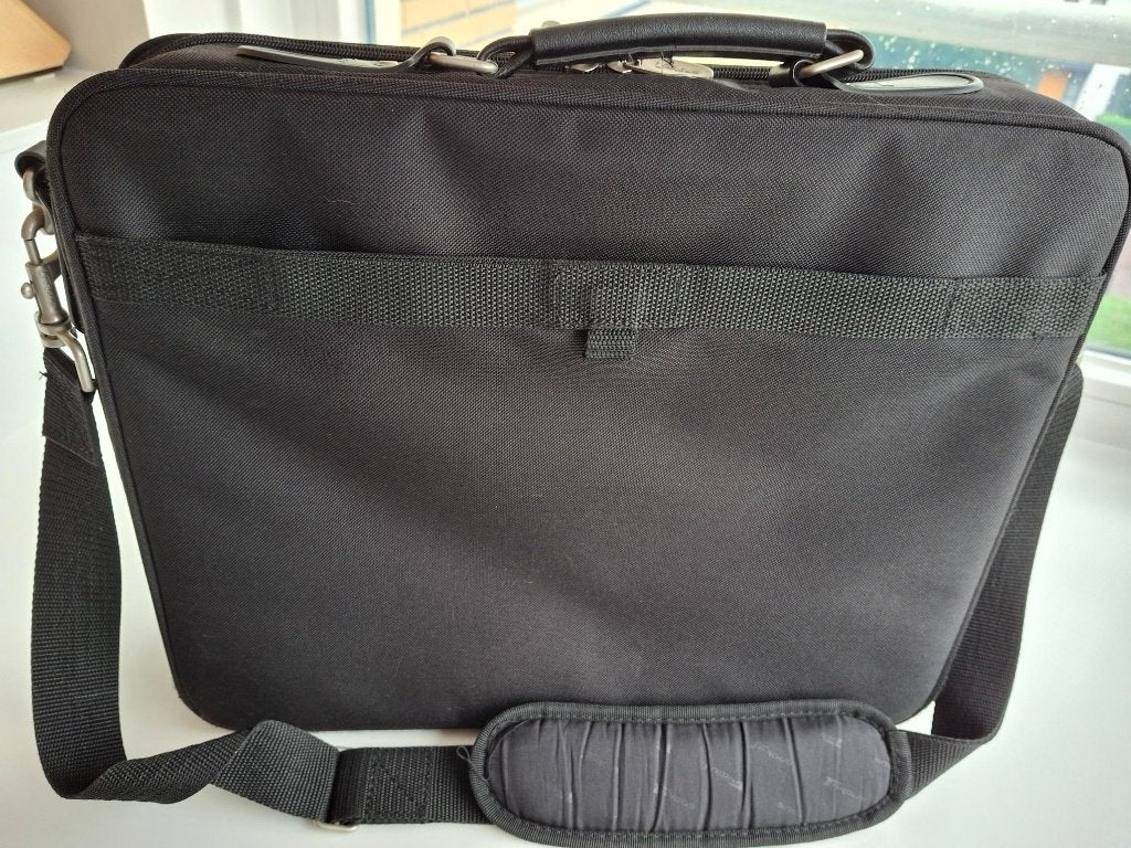 Targus laptoptas - Zwart - Zo goed als nieuw, Gevoerd laptopvak, 15 inch, Aktetas, Ophalen of Verzenden