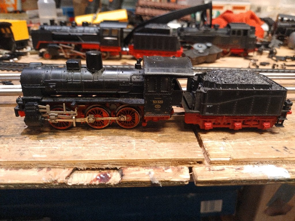 Fleischmann locomotief met tender, Gebruikt, Fleischmann, Ophalen of Verzenden, Analoog