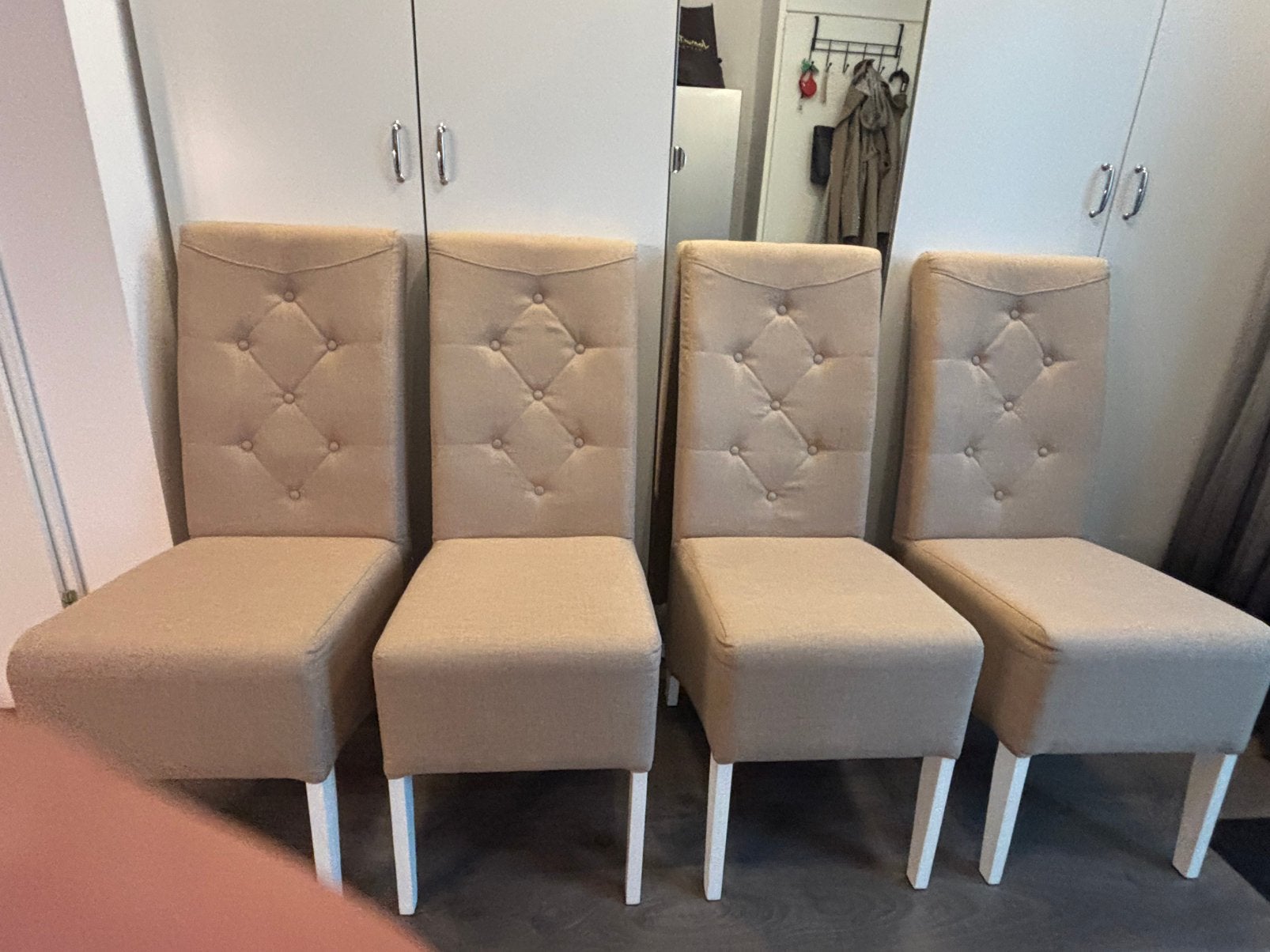 Set van 4 hele mooie en comfortabele Tommychairs stoelen!, Ophalen, Gebruikt, Bruin, Vier