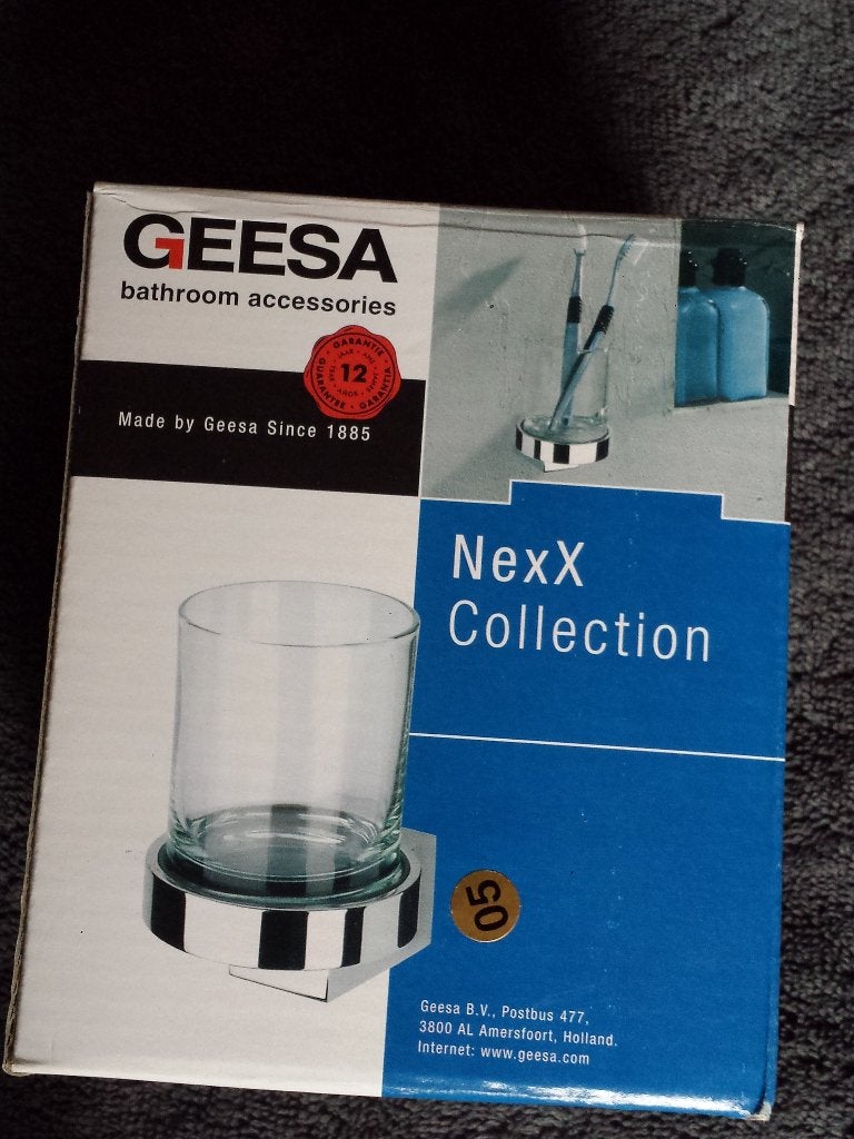 Geesa Nexx exclusieve  glashouder met glas 2 stuks, Ophalen of Verzenden, Nieuw, Rvs, Wastafel