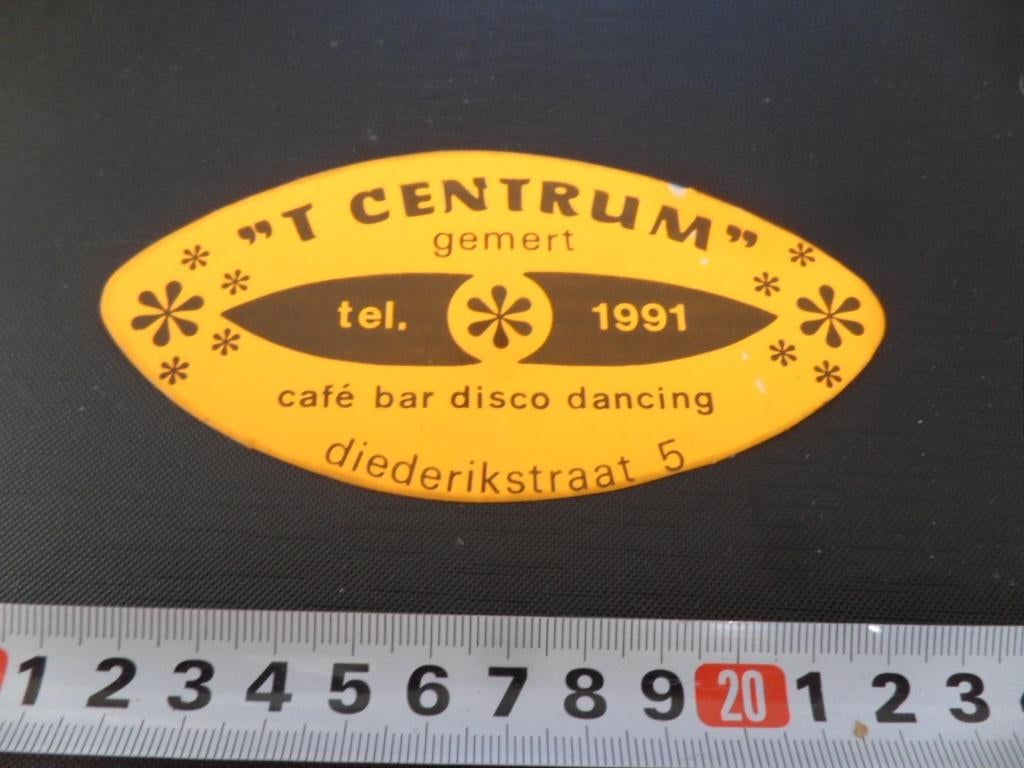 sticker gemert 'T CENTRUM café bar disco diederikstraat 5, Ophalen, Zo goed als nieuw