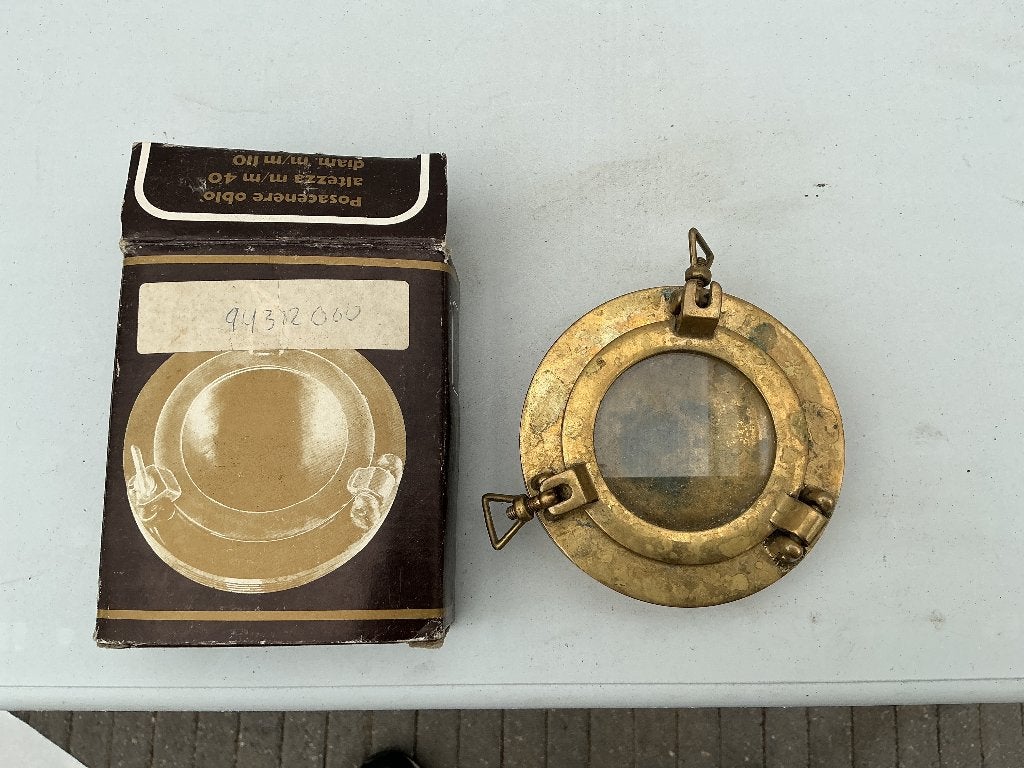 Asbak in patrijspoort vorm, Ophalen of Verzenden, Gebruikt