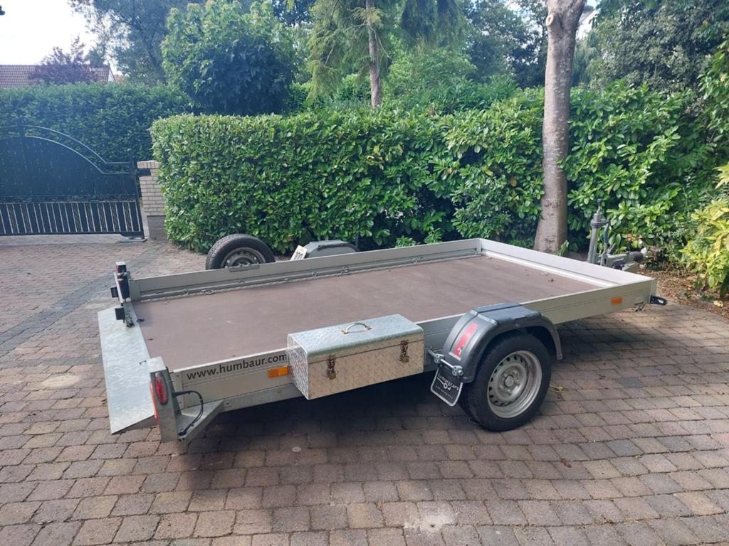 Humbaur afzinkbare aanhangwagen met gereedschapskist, Ophalen, Gebruikt