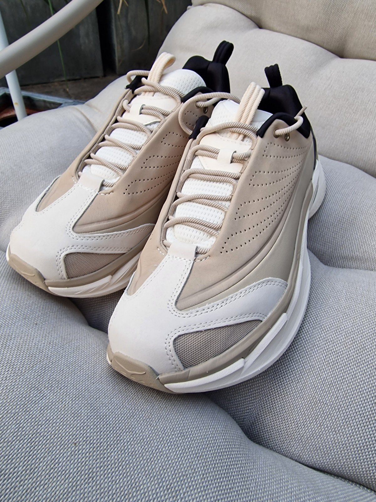 NEW Hoka Elevon X – Maat 44 (Never Worn), Overige kleuren, Nieuw, Ophalen of Verzenden, Hoka