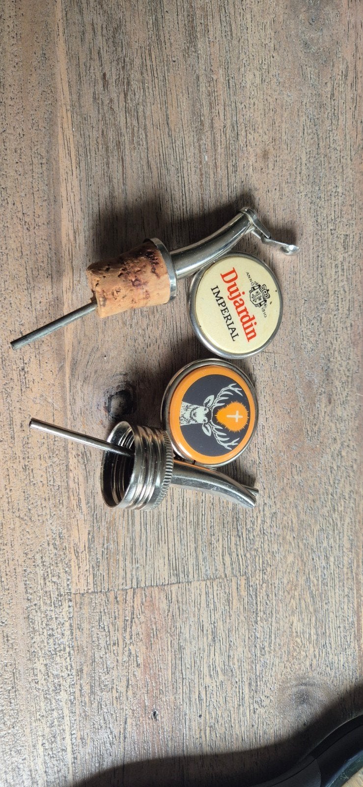 2 Vintage Flessenstoppers  Dujardin en Jägermeiste, Ophalen of Verzenden