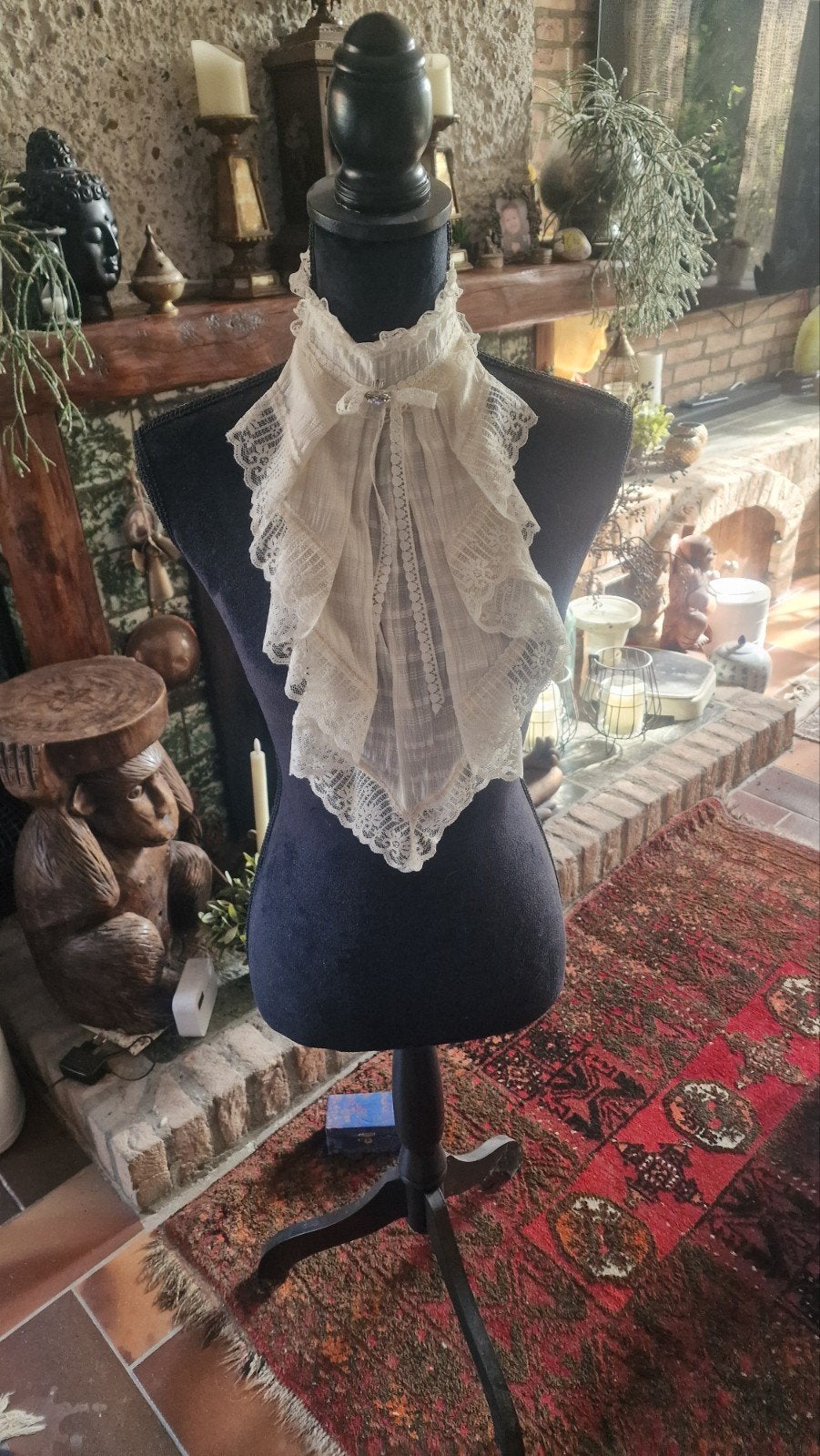 paspop met Vintage kanten jabot met ruches - Paspop decorati, Ophalen