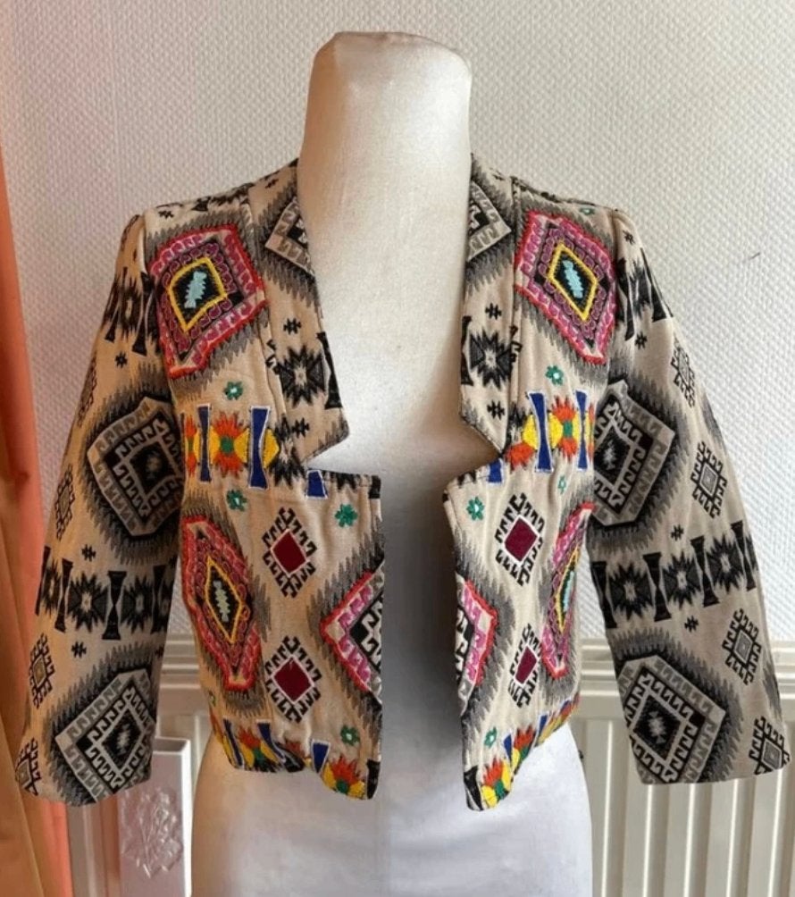 Mooi geborduurd jasje Maat M Nieuw, Maat 38/40 (M), Meerkleurig, Nieuw, Ophalen of Verzenden
