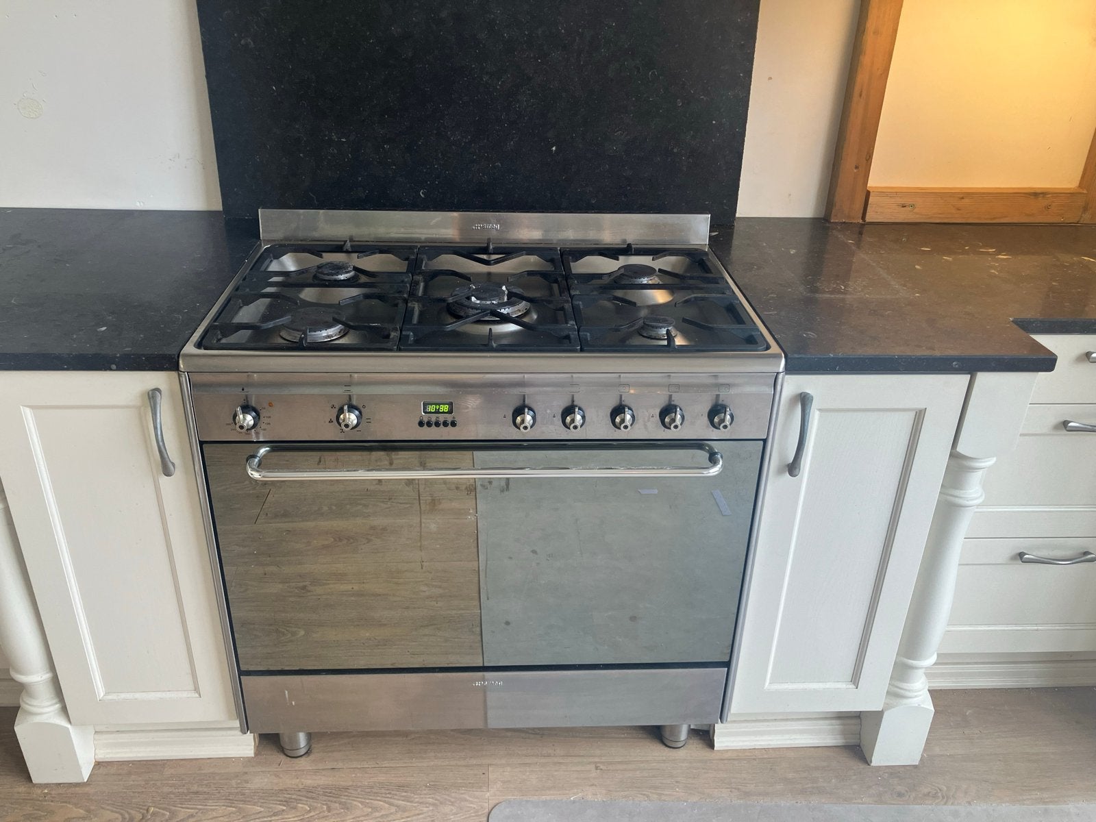 Smeg RVS gasfornuis met elektrische oven - 90cm, Witgoed en Apparatuur, Fornuizen, Ophalen, Gebruikt, 60 cm of meer, Grill