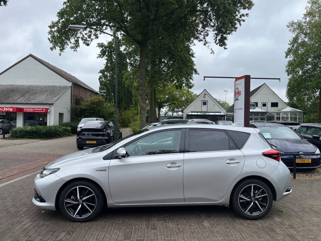 Toyota AURIS 1.8 HYBRID DYNAMIC AUTOMAAT / CAMERA / CRUISE C, Automaat, Gebruikt, Euro 6, 4 cilinders
