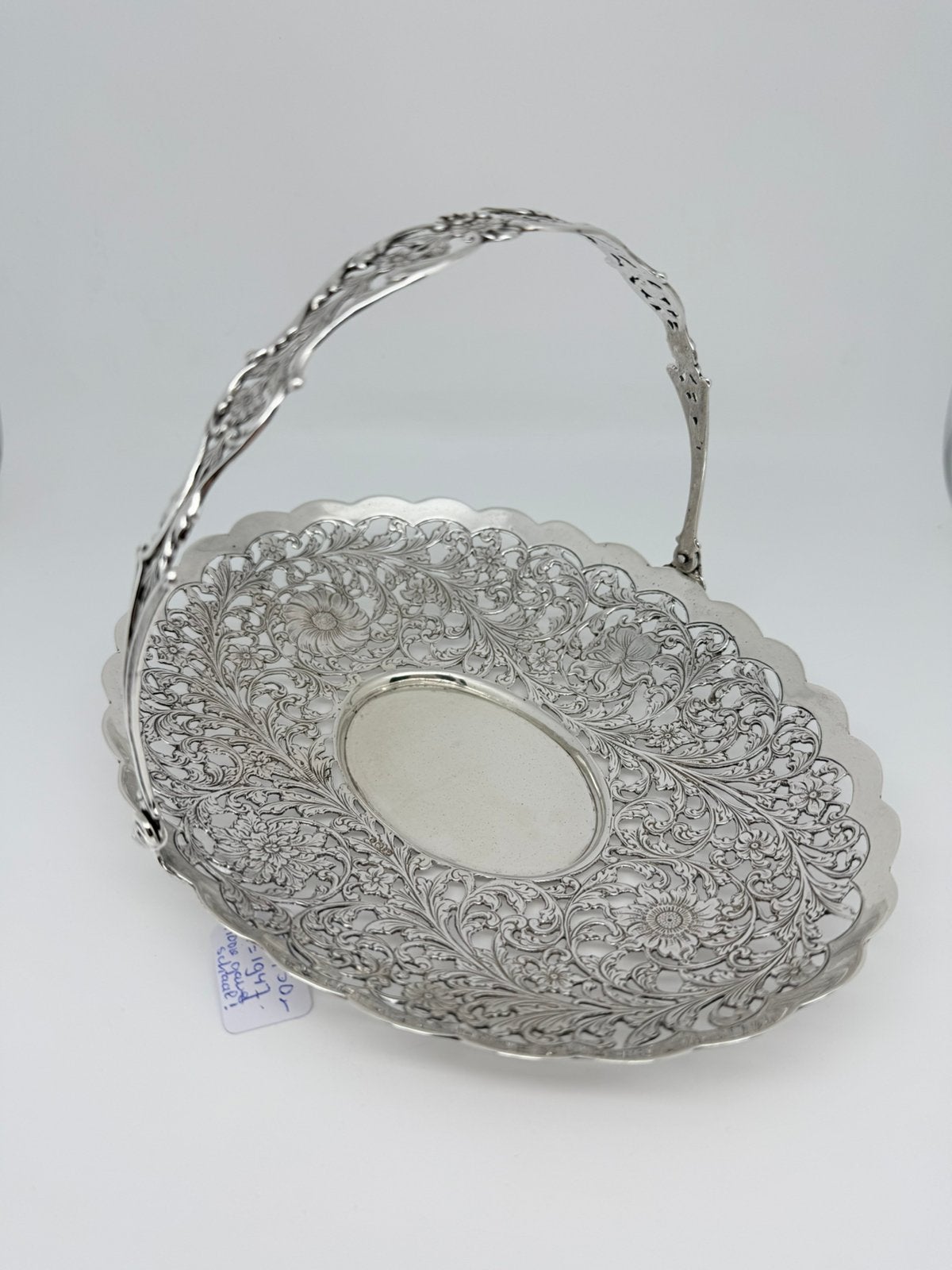 Zeer gave grote zilveren schaal met hengsel uit 1947!, Antiek en Kunst, Ophalen of Verzenden, Zilver