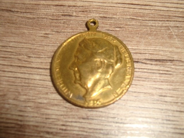 oude hanger bewerkt wilhelmina 1898-1948, Ophalen of Verzenden