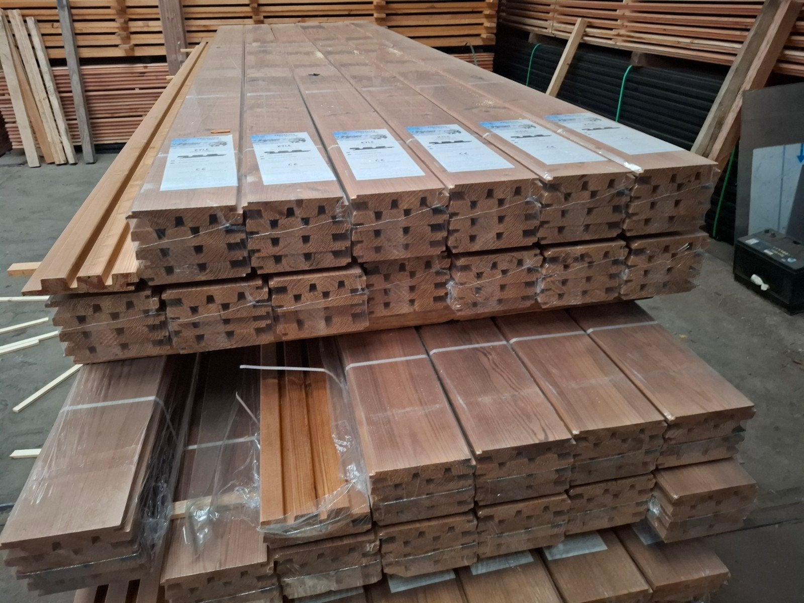 partij 44 st trippel rhombus 360 cm termowood bezorgen mogel, Ophalen, Nieuw, 250 cm of meer, Planken