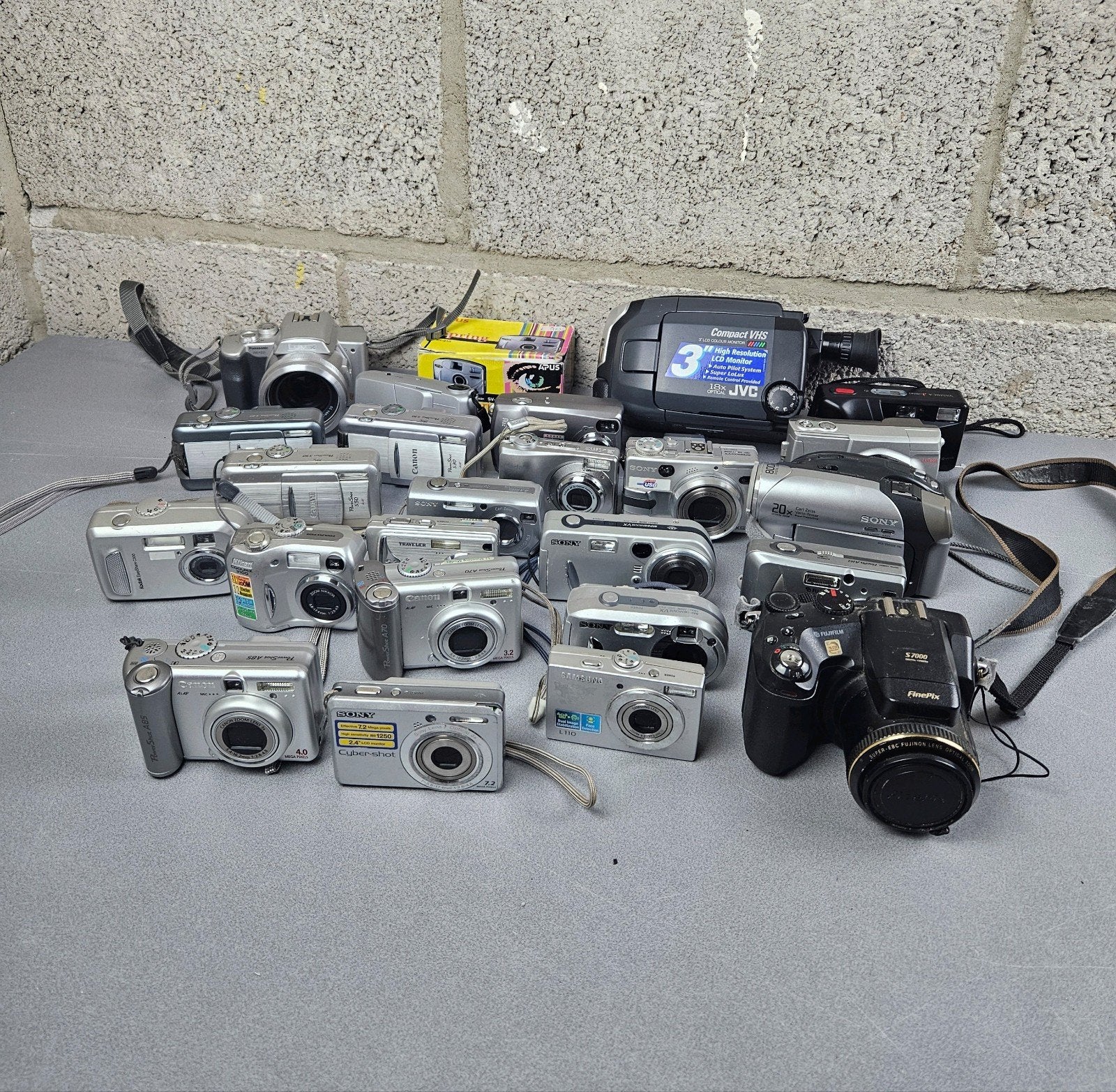 Partij Digitale  Camera's Sony, Canon, Fujifilm, JVC, Nikon, Ophalen of Verzenden, ., Niet werkend, .