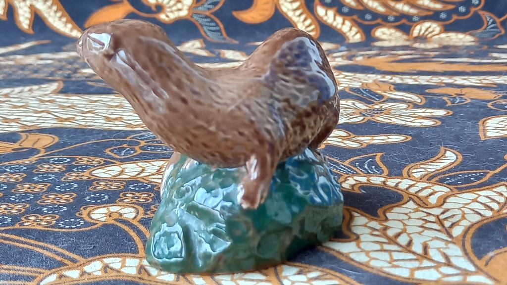 Mooie otter whisky decanter van Beswick uit Engeland 7,5 cm., Ophalen of Verzenden