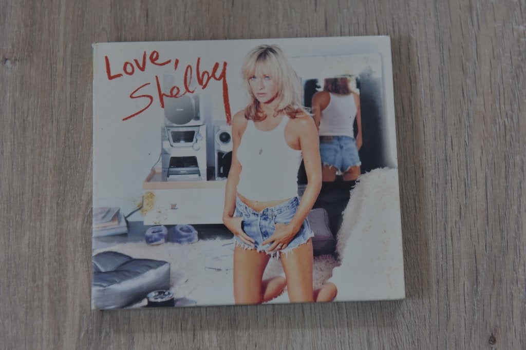 SHELBY LYNNE -- LOVE SHELBY  ( digi pack ), Inclusief doosje, Verzenden, Zo goed als nieuw, Singer-songwriter
