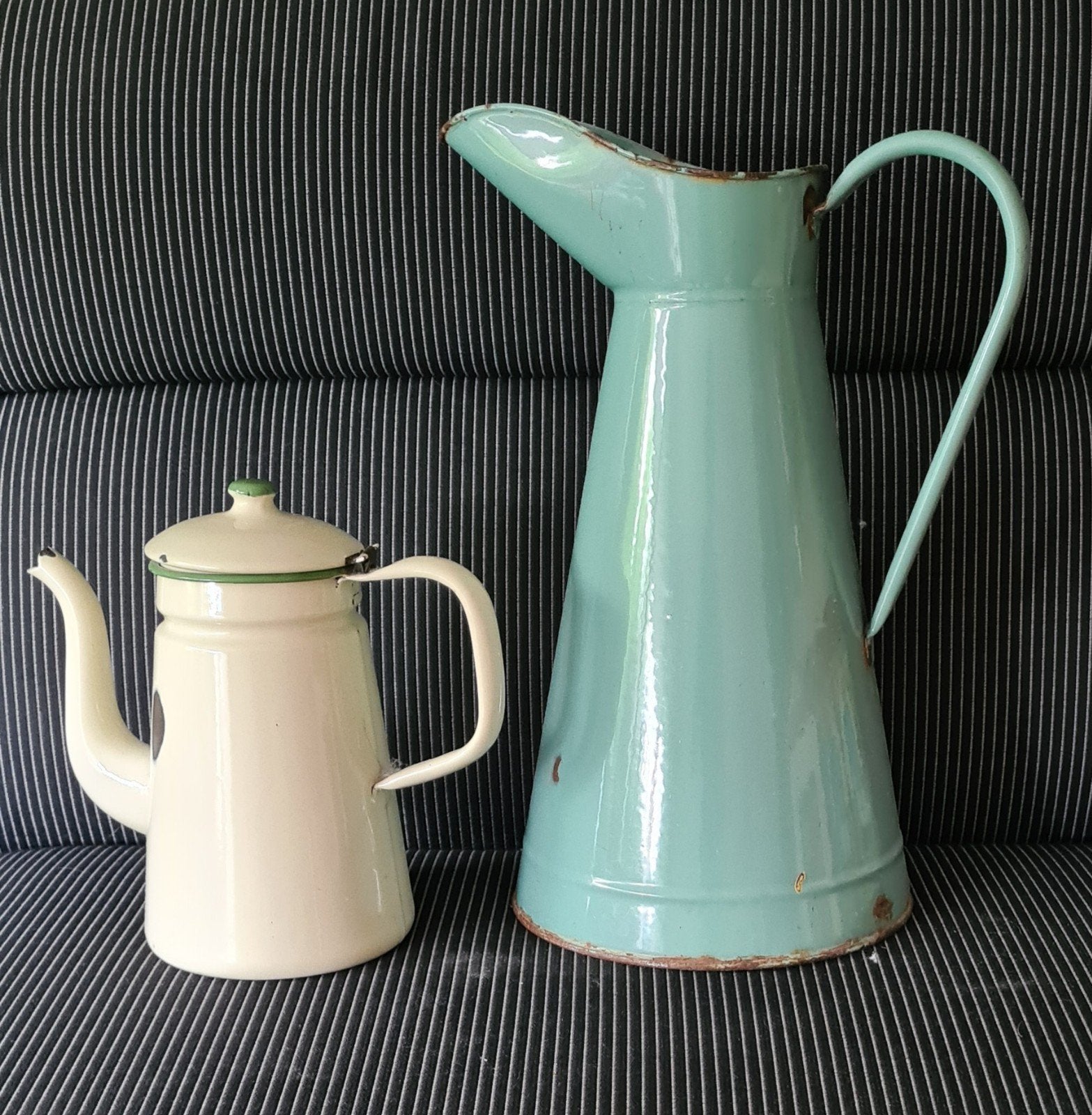 Emaille kannen: decoratieve koffiepot en gieter, Ophalen