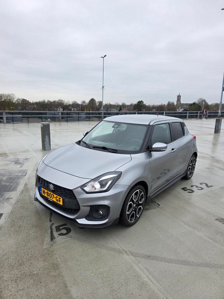 Suzuki Swift 1.4 Boosterjet 140pk 2019 Grijs, Navigatiesysteem, Stof, 4 cilinders, Swift