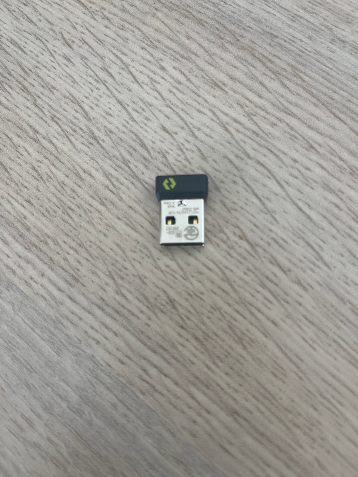 Logitech Bolt USB-ontvanger, Ophalen of Verzenden, Zo goed als nieuw, 128 GB