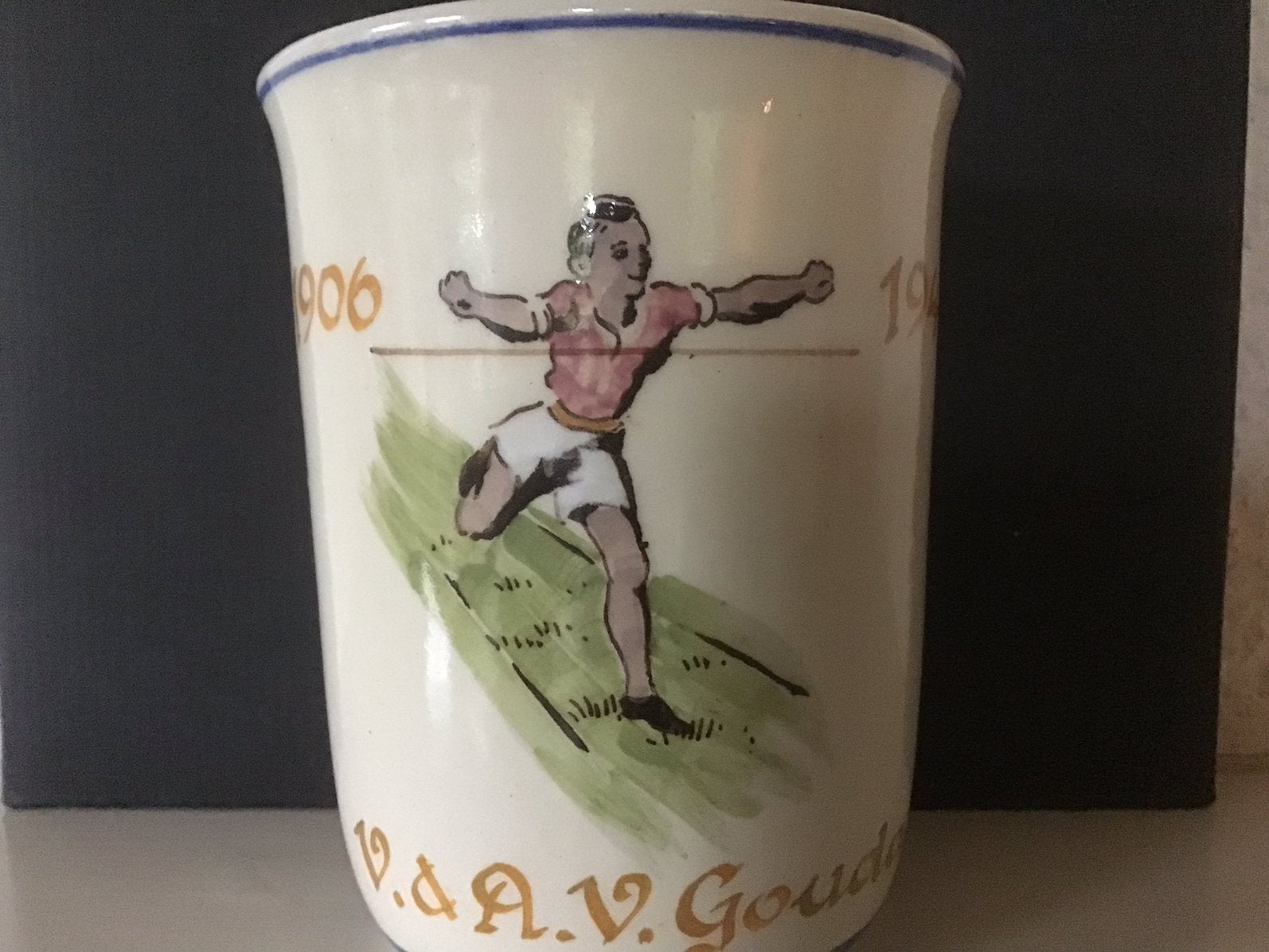 Beker *Gouda 1906 / 1946. V.&A.V. Gouda  gemerkt Zenith 962, Ophalen of Verzenden